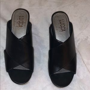 Black leather wedge, Luca Lane, style Debbie